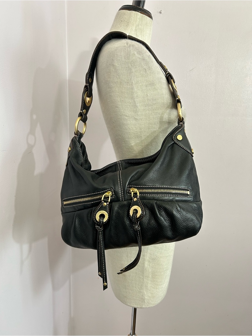 B. Makowsky Black Leather Hobo Shoulder Bag